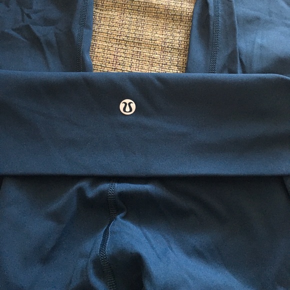 lululemon athletica Pants - Lululemon Capri Yoga Pants Size 4 Dark Blue